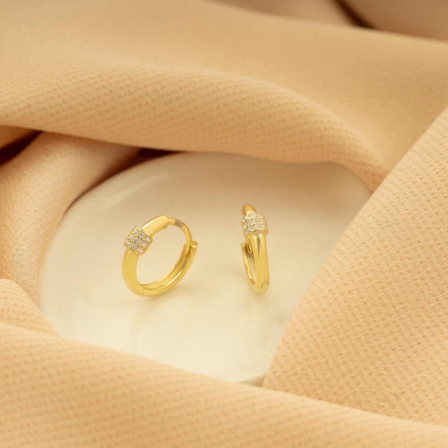 925 Sterling Silver Diamond Ring Shape Earrings