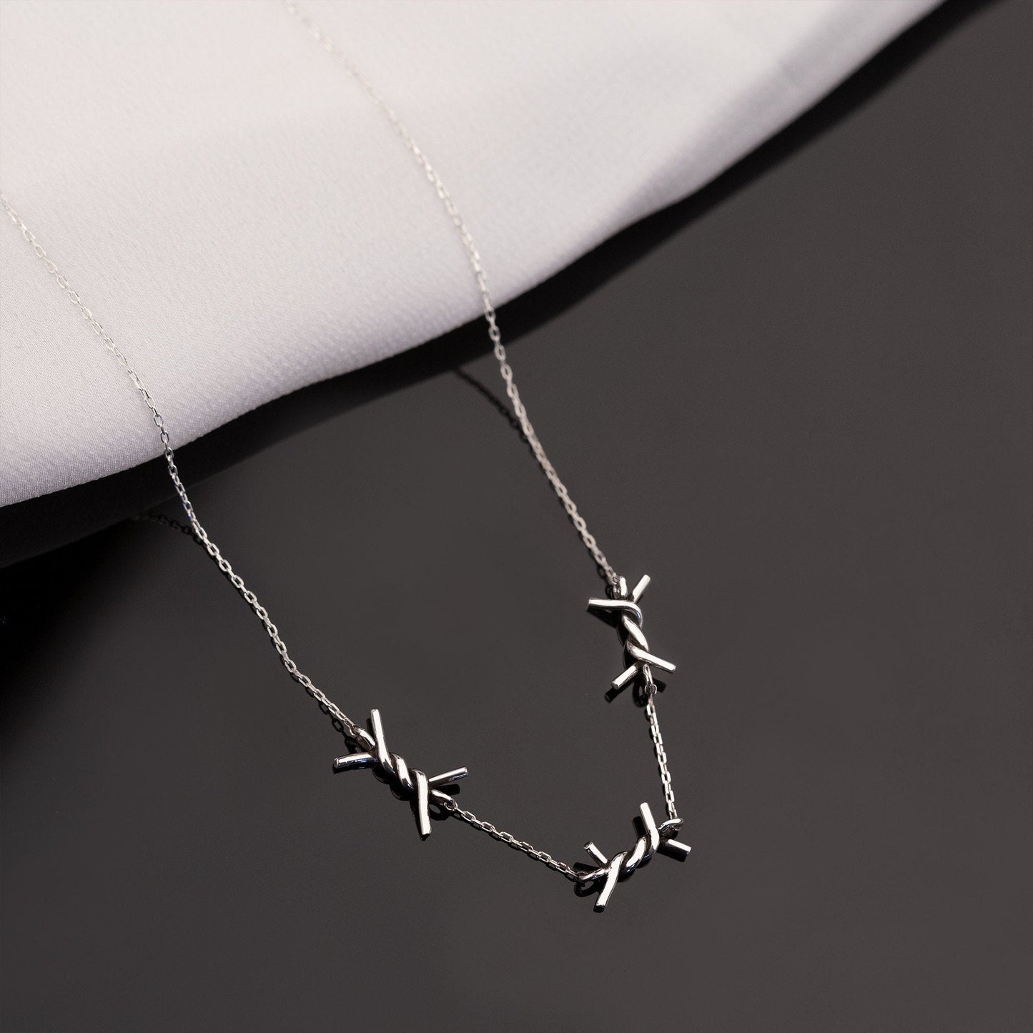 925 Sterling Silver Barbed Wire Necklace