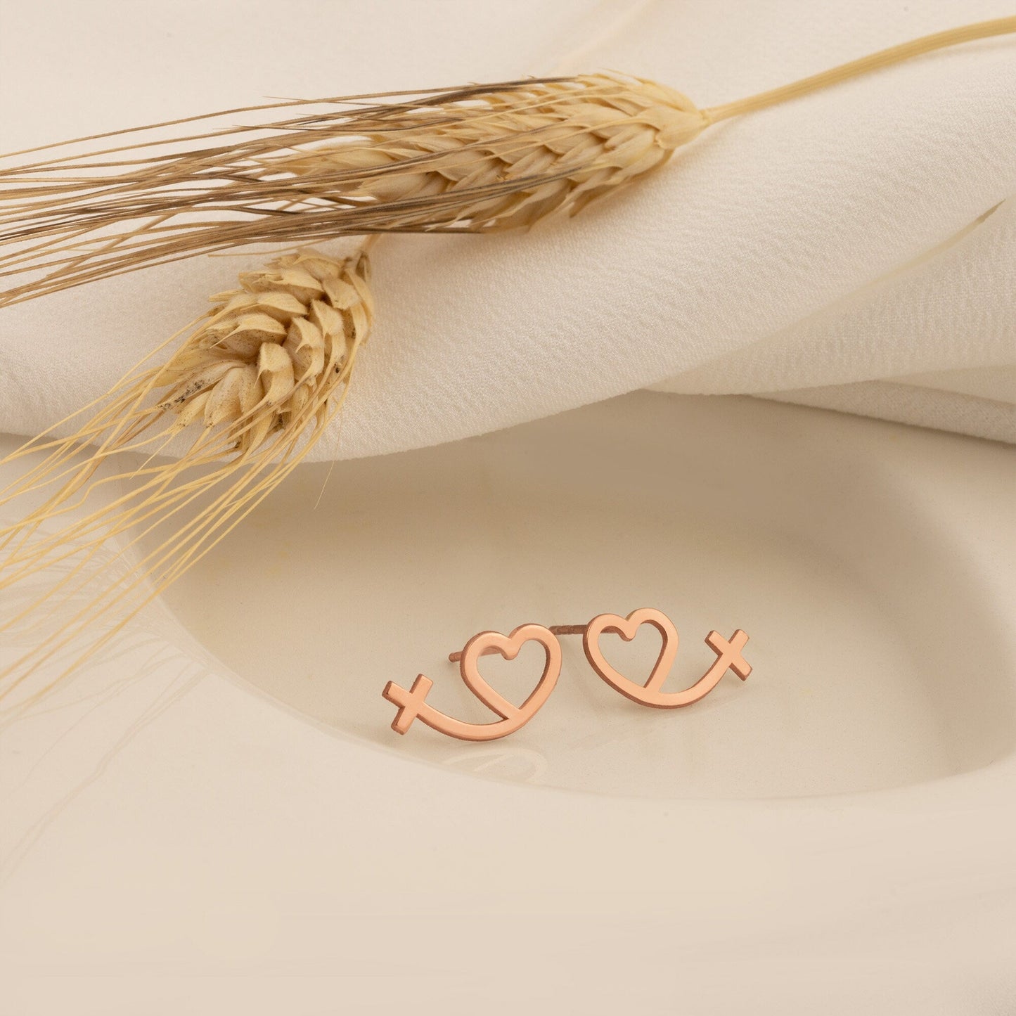 925 Sterling Silver Heart with Plane Earring