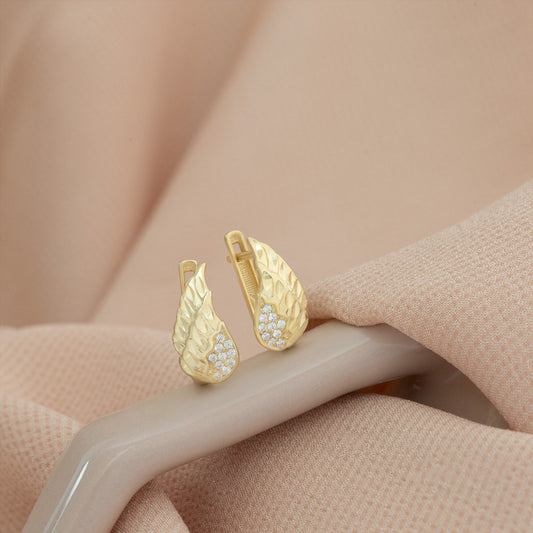 925 Sterling Silver Hammered Diamond Wings Earring