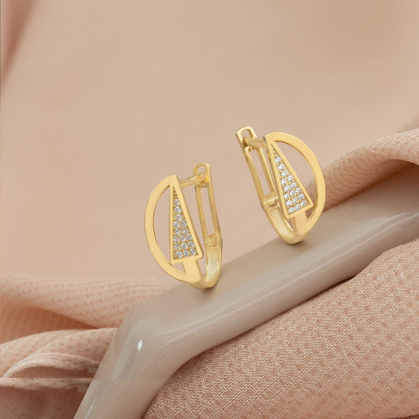925 Sterling Silver Right Triangle Hoop Earring