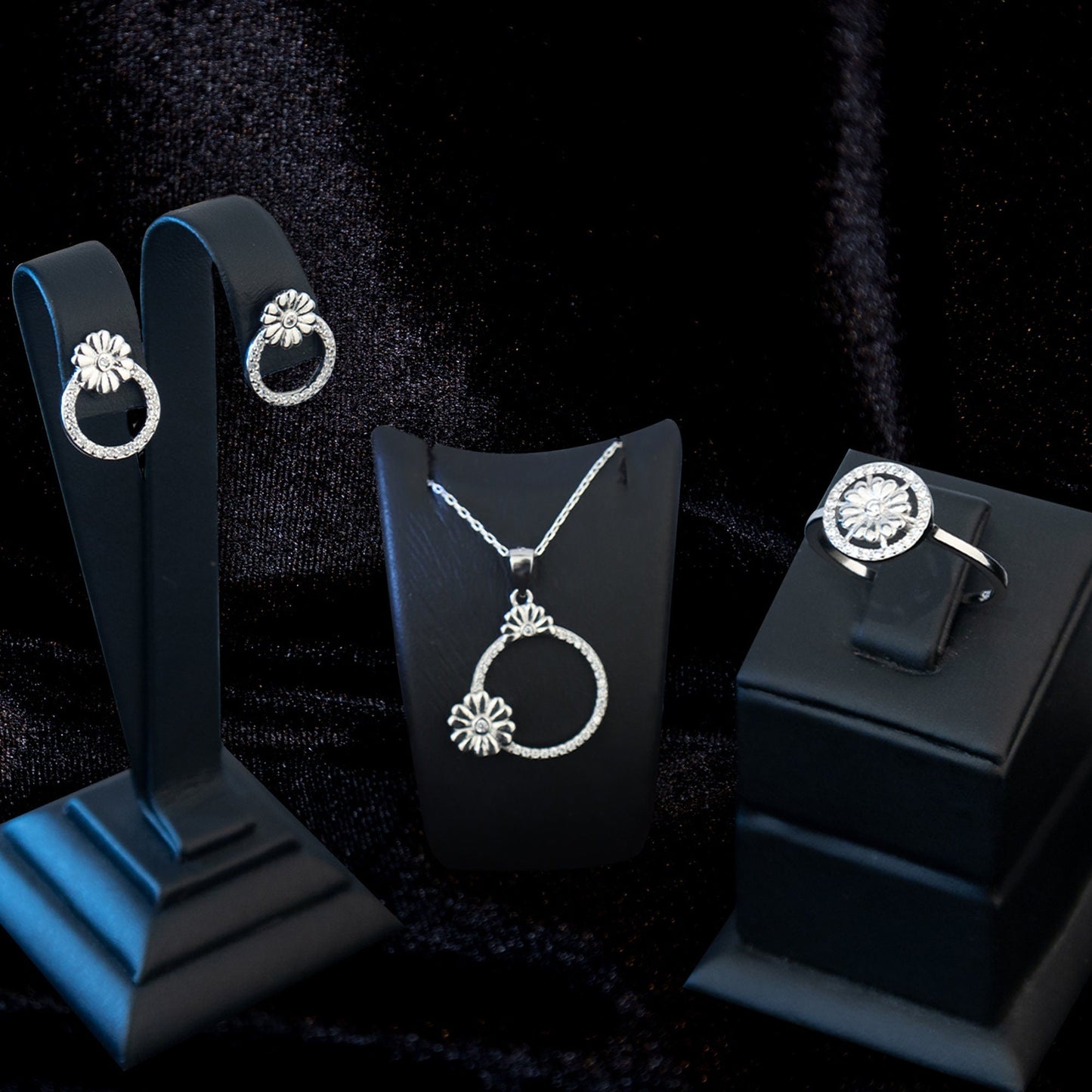 925 Sterling Silver Circle Daisy Shape Jewelry Set 3 Pieces: Necklace, Ring & Earrings