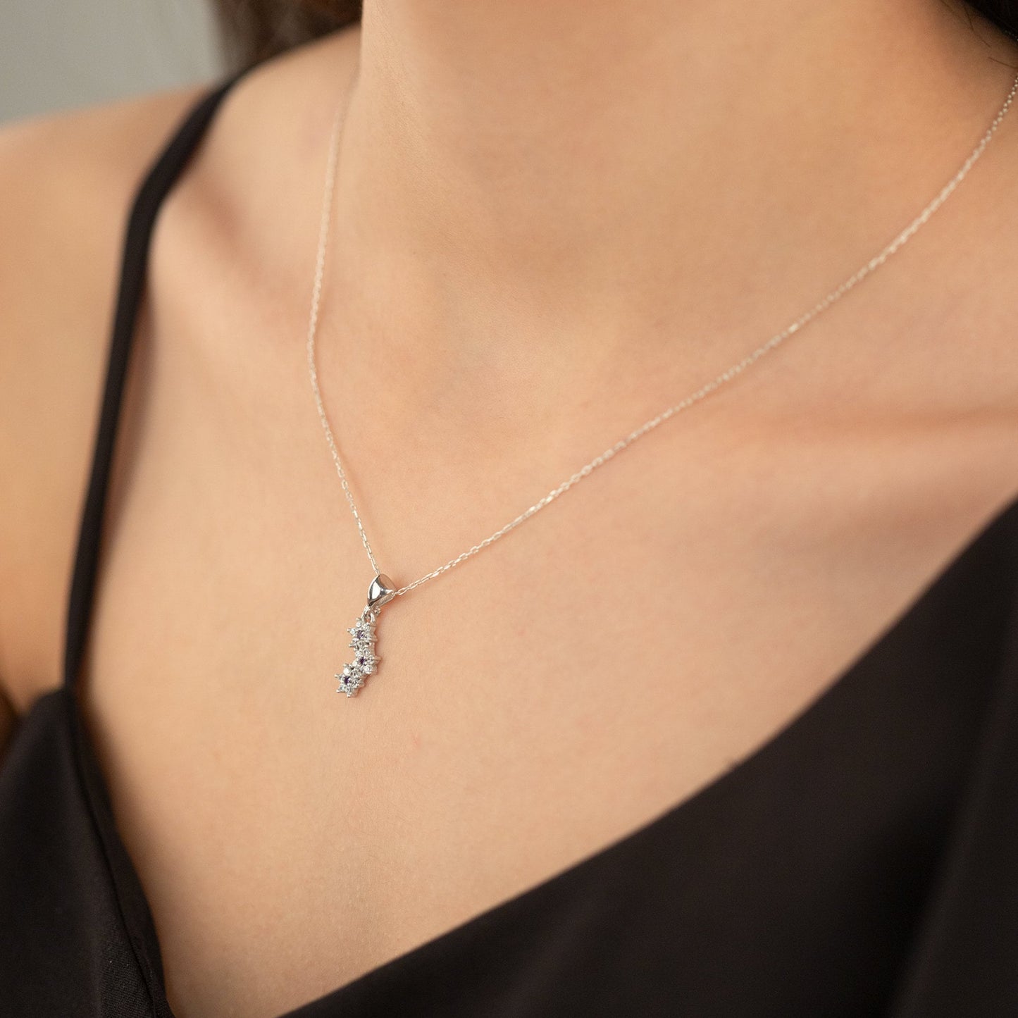 925 Sterling Silver Three Stone Daisy Shape Set 3 Pieces: Necklace, Ring & Earrings