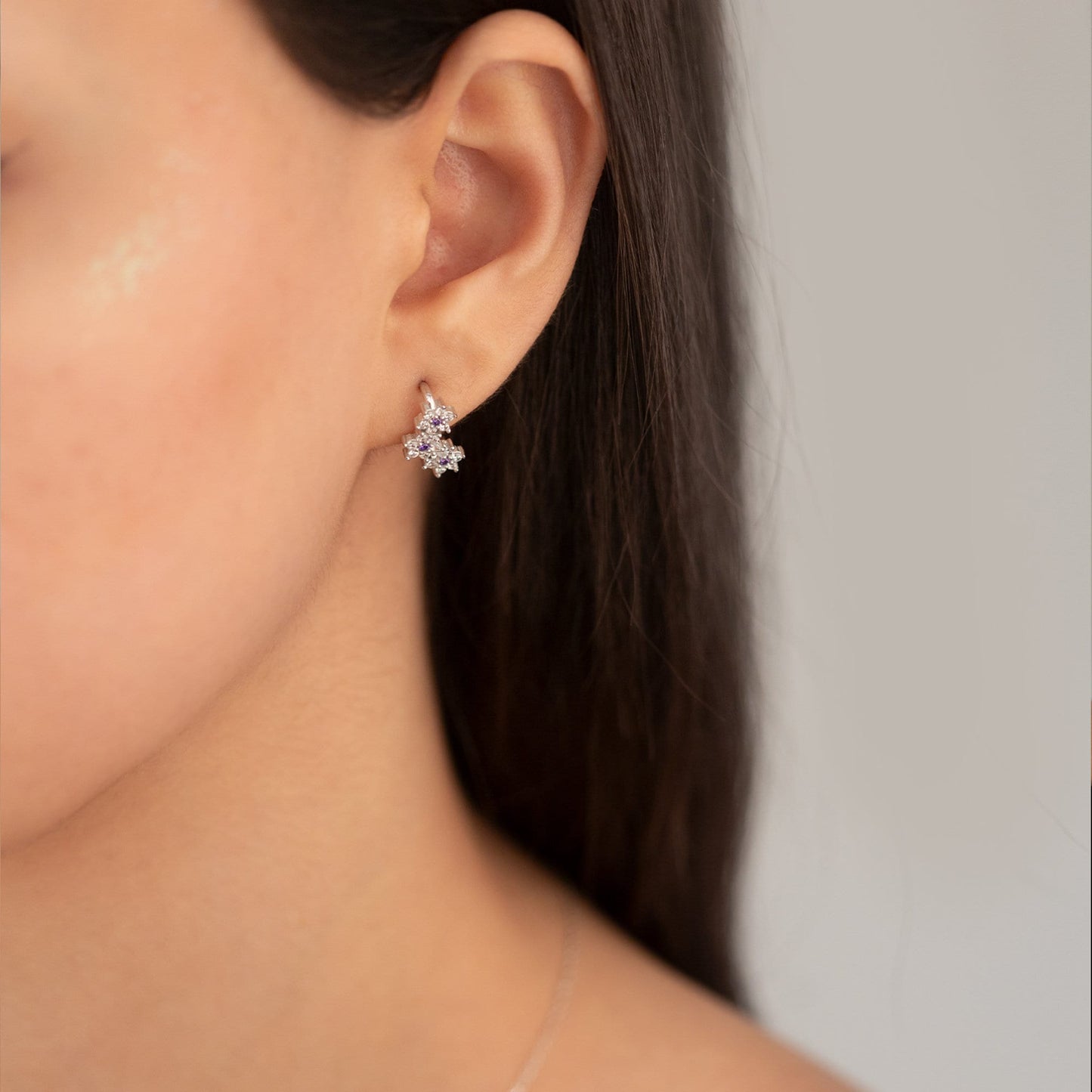 925 Sterling Silver Three Stone Daisy Shape Set 3 Pieces: Necklace, Ring & Earrings