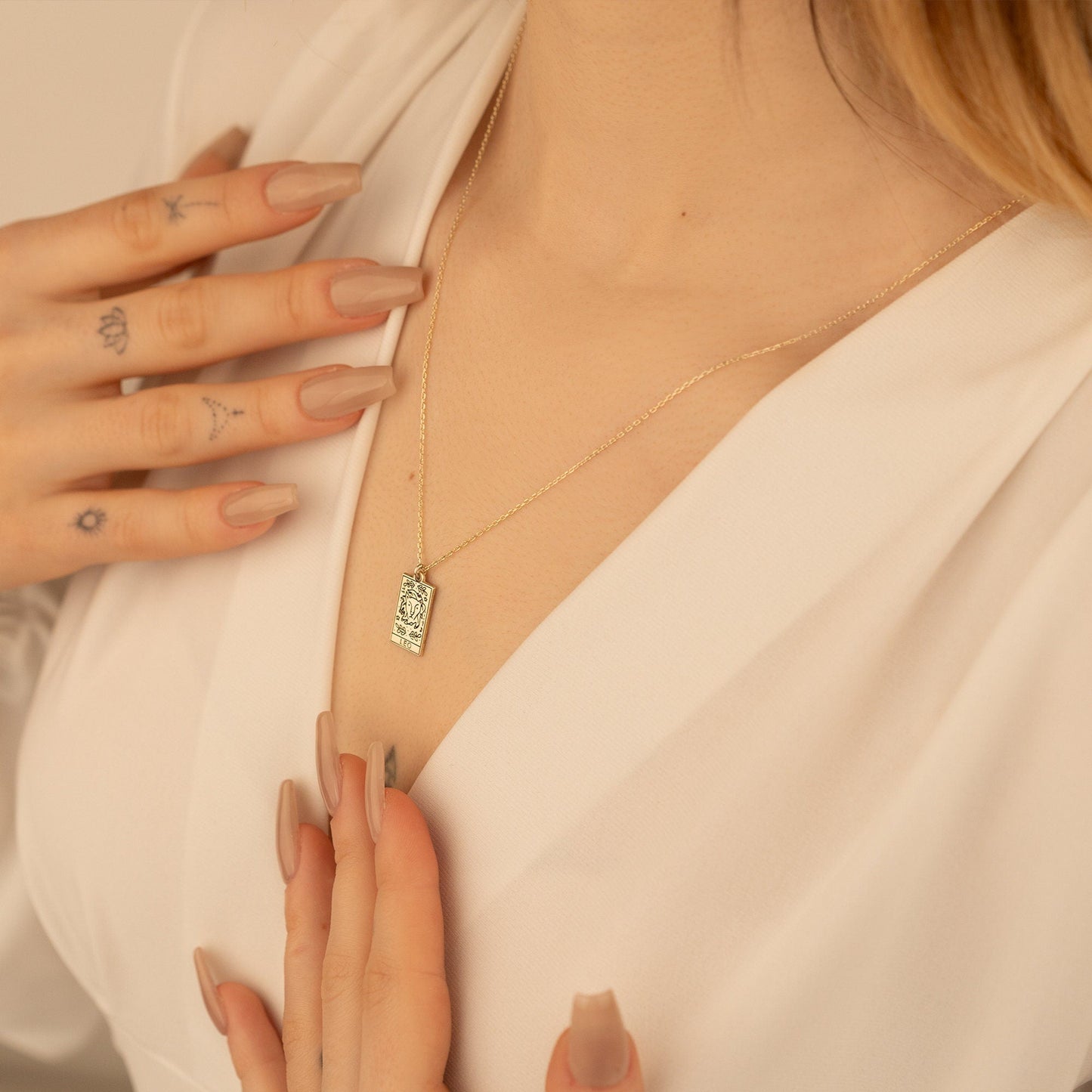 925 Sterling Silver Personalized Zodiac Star Sign Card Necklace