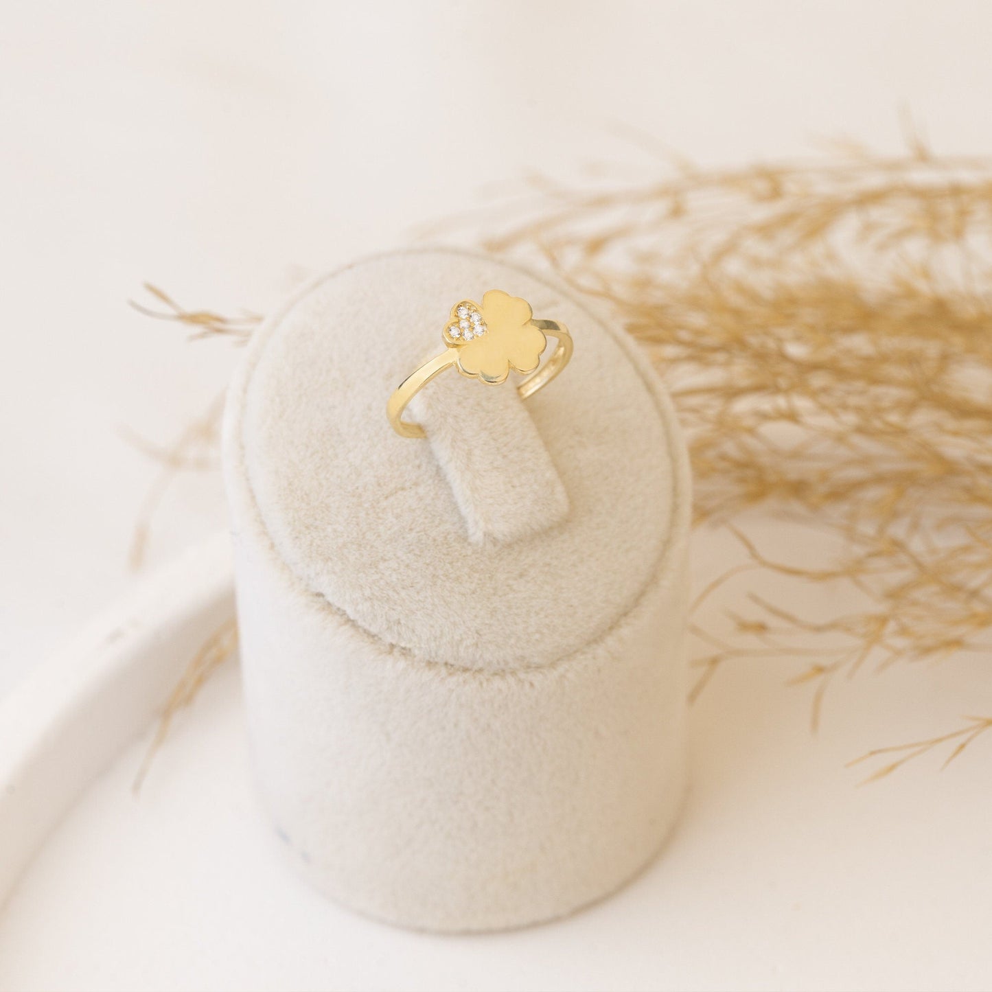 925 Sterling Silver Diamond Pave Four Leaf Clover Ring