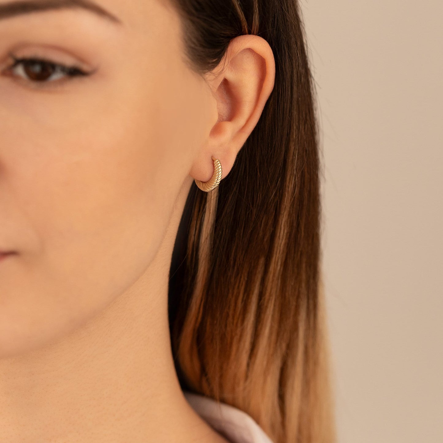 925 Sterling Silver Serrated Retro Huggie Hoop Earrings