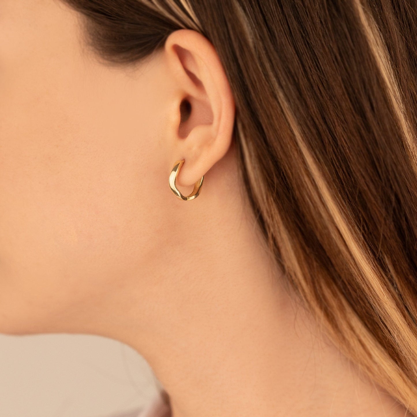 925 Sterling Silver Wavy Hoop Earrings