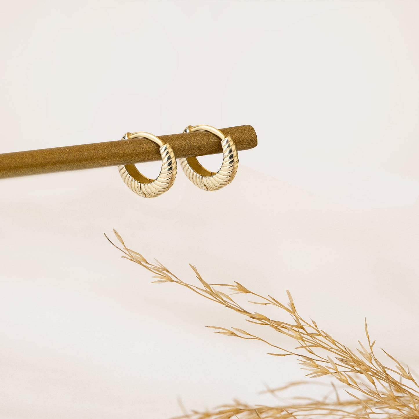 925 Sterling Silver Serrated Retro Huggie Hoop Earrings