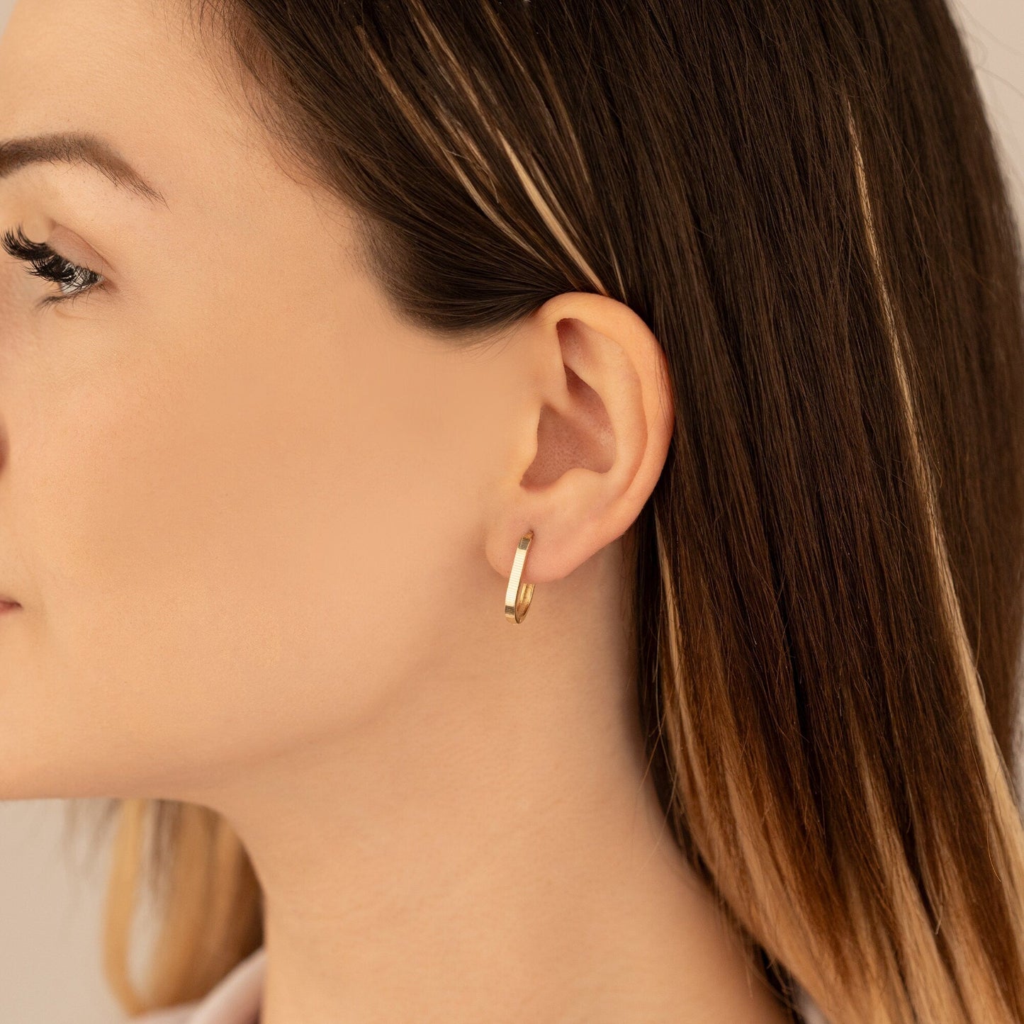 925 Sterling Silver Grooved Oblong Hoop Earrings