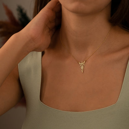 Minimalist Arwen Evenstar Necklace, lotr-Inspired Fairy Tale Pendant with Dainty Chain, Perfect Gift for Elven Queen Fans and Jewelry Lovers