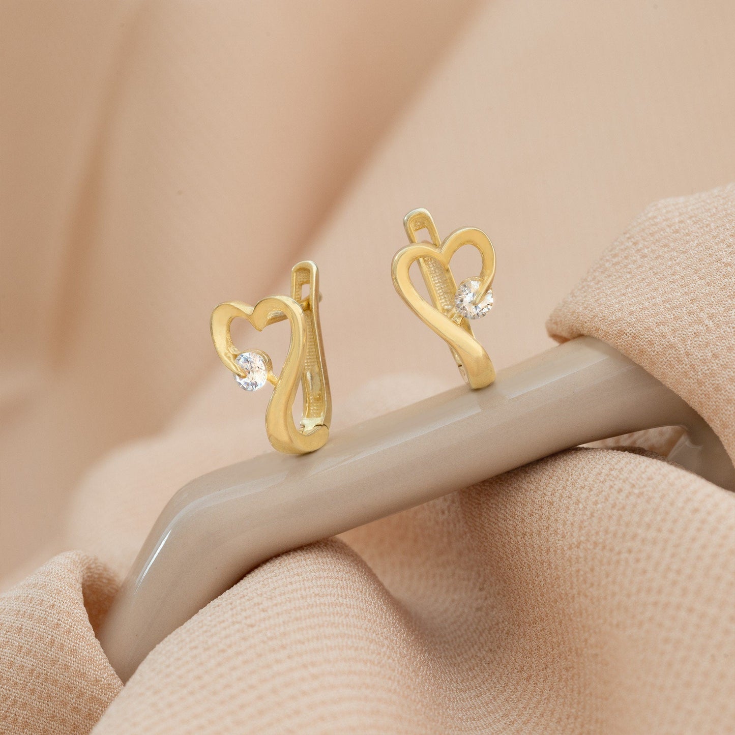 925 Sterling Silver Heart and Diamond Hoop Earring