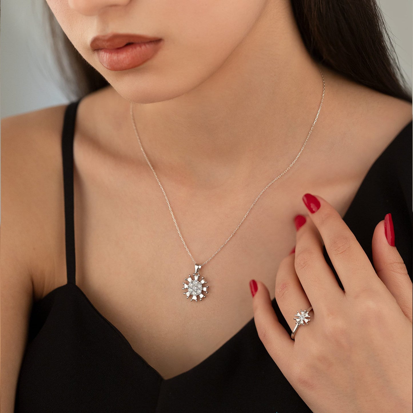 925 Sterling Silver Stone Flower Shape Set 3 Pieces: Necklace, Ring & Earrings