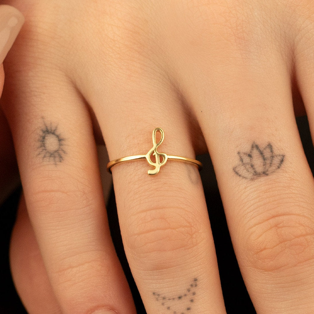 925 Sterling Silver Tiny Treble Clef Ring